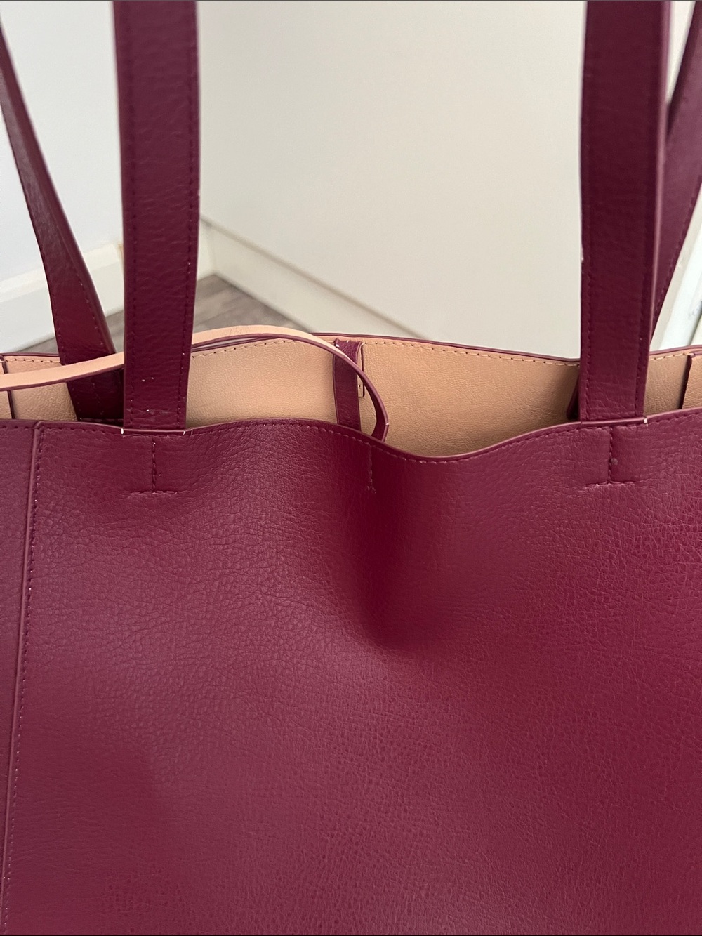 Everyday Tote Bag in Burgundy - Picture 4 of 4